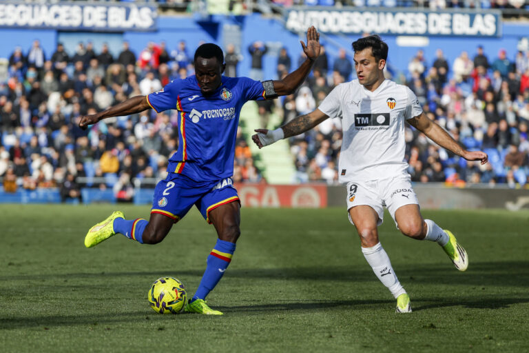 LaLiga denuncia cánticos ofensivos: ‘Ayoze es una rata’ e insultos a Hugo Duro