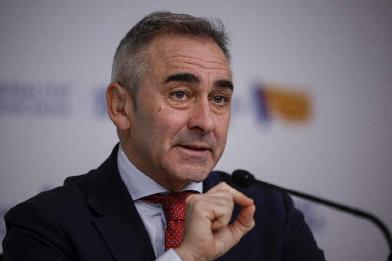 El Gobierno valenciano elimina el tope de 72 asesores y recupera el límite de 116