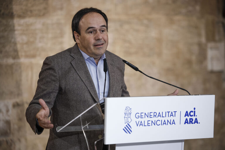 Pérez Llorca se muestra preocupado tras la filtración de sus datos personales