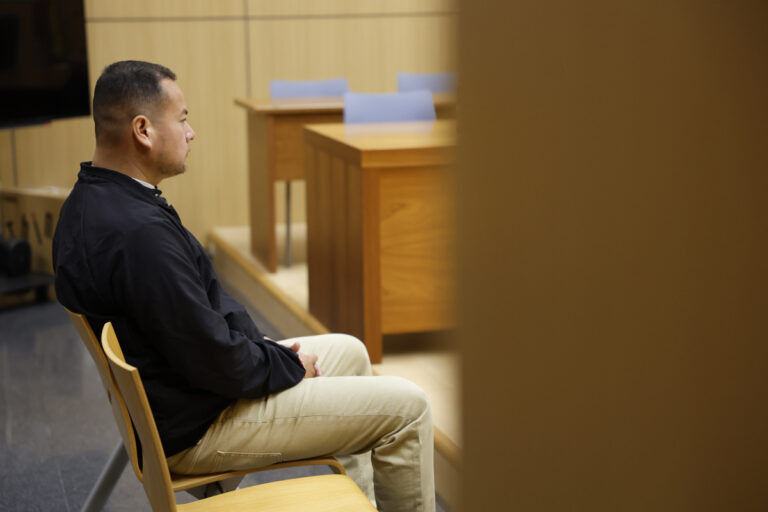 El acusado niega el asesinato del canónigo y admite que sacó dinero con sus tarjetas