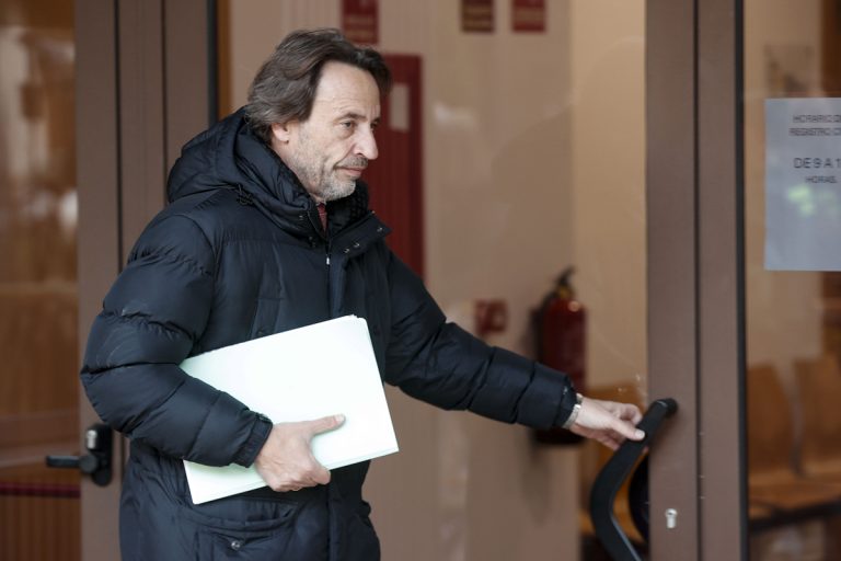 Pradas sostiene ante la jueza que Cuenca pudo hablar con Mazón o con Presidencia antes de rechazar el confinamiento