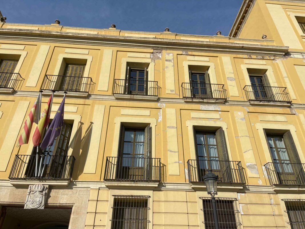 El Ayuntamiento tramita la contratación del proyecto técnico para la rehabilitación de la fachada del Palacio de Cervelló