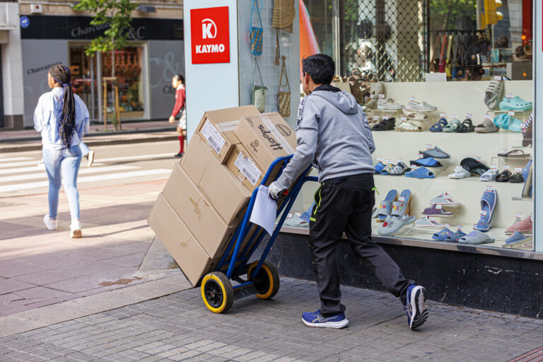 La afiliación extranjera cae en enero en la Comunitat Valenciana: 9.275 menos y 377.098 ocupados