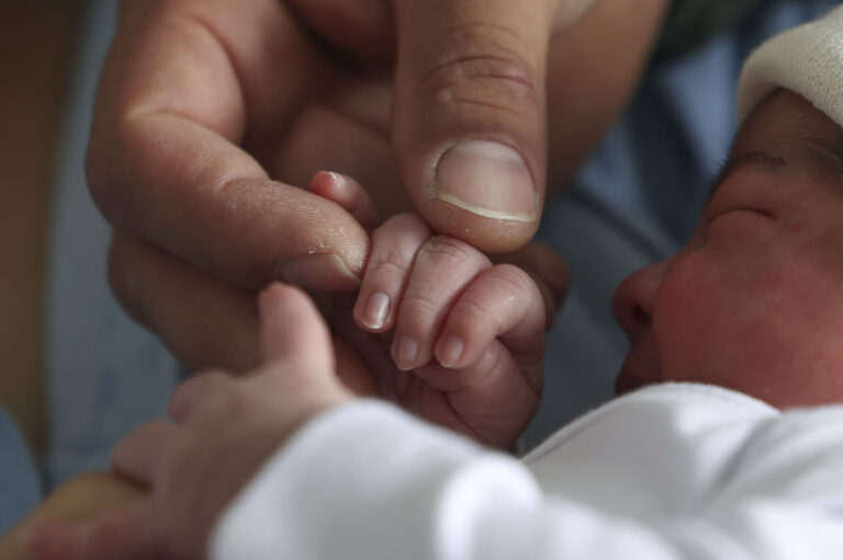 La Comunitat Valenciana registró un 0,85% más de nacimientos en 2025, por debajo de la media nacional