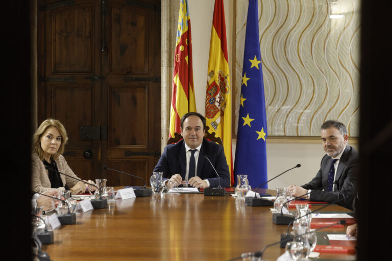 Pérez Llorca defiende el modelo fiscal de la Generalitat Valenciana y subraya el «alivio» para las rentas más bajas