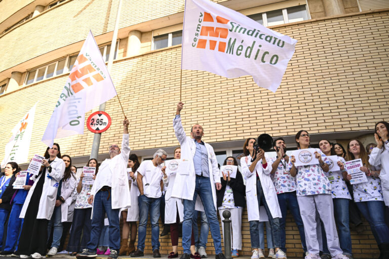 Huelga de médicos: más del 90 % según sindicatos y 10,4 % según Sanidad