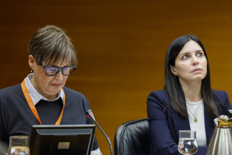 Víctimas de la DANA lamentan en Les Corts que la descoordinación agravó la tragedia