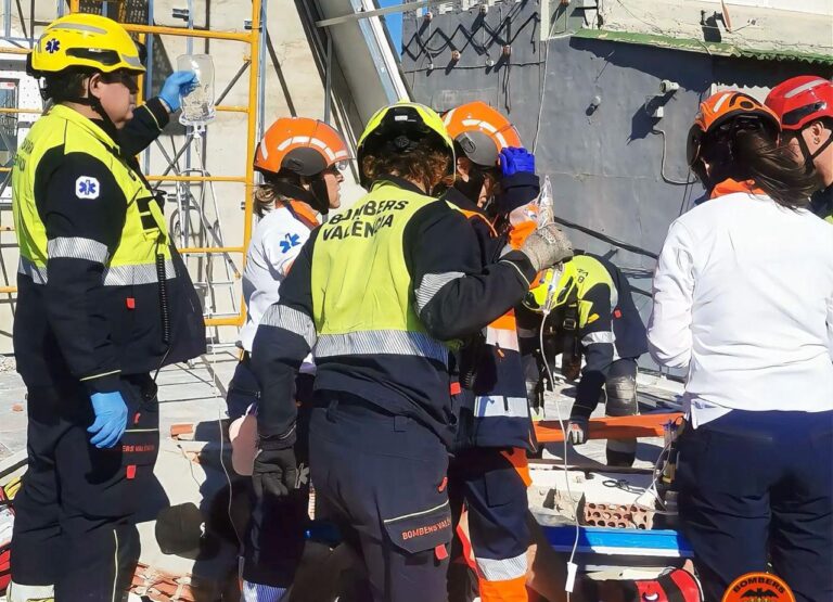 Tres obreros han resultado heridos tras el derrumbe parcial de un edificio en El Saler