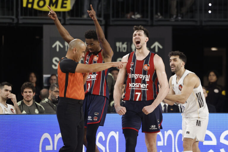 El Baskonia conquista en València su séptima Copa del Rey 17 años después