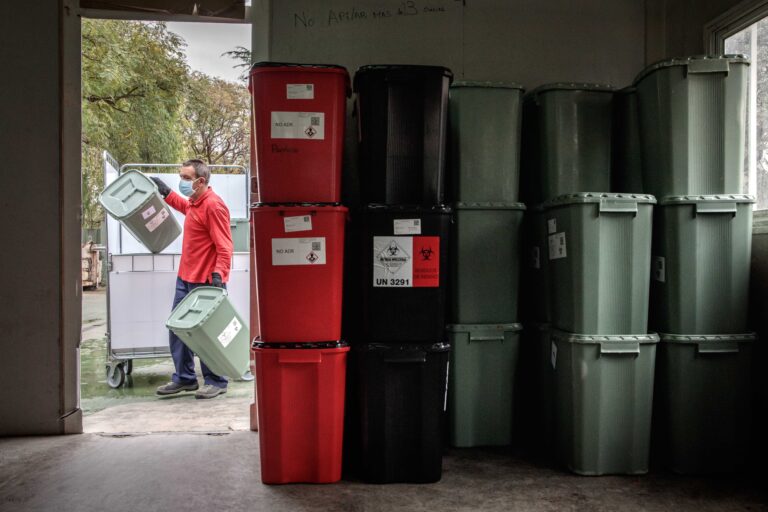 Extinguido un incendio en la sala de calderas del Hospital General de Valencia