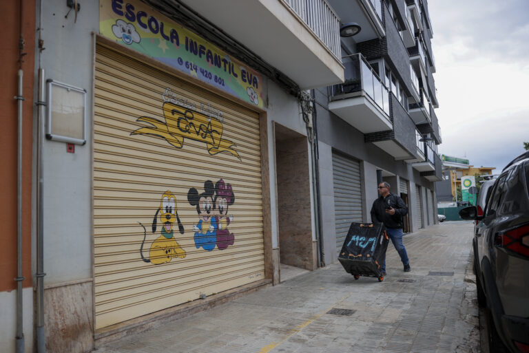 Trabajadora de la guardería de Algemesí declara como investigada tras el cierre por maltrato