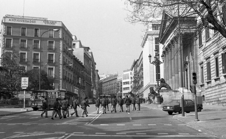 El Gobierno desclasifica este miércoles los papeles del 23F: 153 documentos disponibles en Moncloa