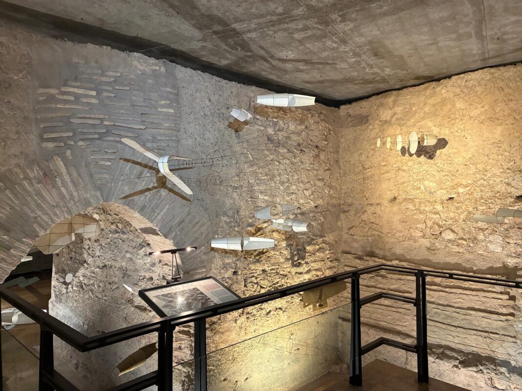 La Galería del Tossal acoge la nueva exposición “Même la mère”, en colaboración con la ciudad francesa de Angers