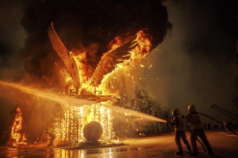 Las Fallas 2026 quemarán 10 millones de creatividad e ironía tras un invierno duro