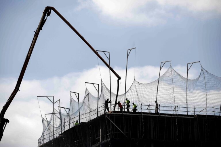 El paro baja en febrero en la Comunitat Valenciana: 1.102 personas menos y más afiliación