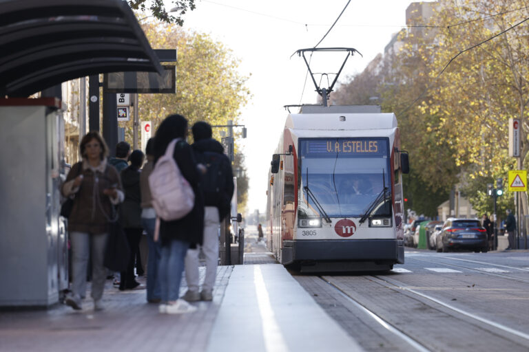 Los maquinistas inician huelga en FGV con servicios mínimos del 75%-80% en Fallas