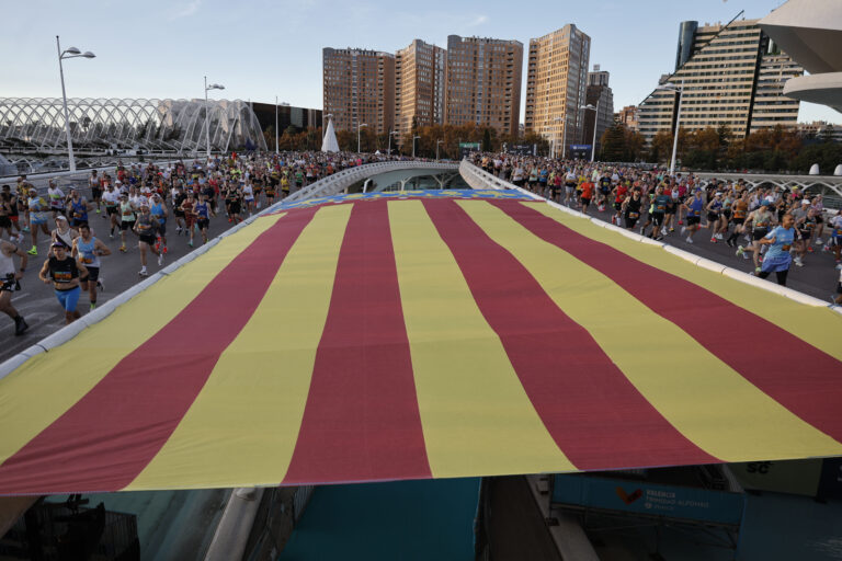 El IVIE cifra en 36,1 millones el impacto del Maratón y Medio Maratón en la economía valenciana