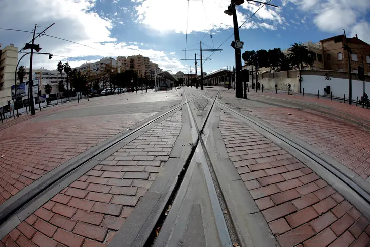 Vías del tranvía en València en una imagen de archivo durante una huelga