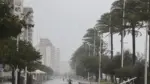 Paseo marítimo de Gandia con lluvia y tormenta al fondo